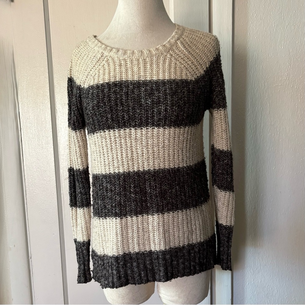 American Eagle Women's Striped Pullover Sweater ~ sz XS